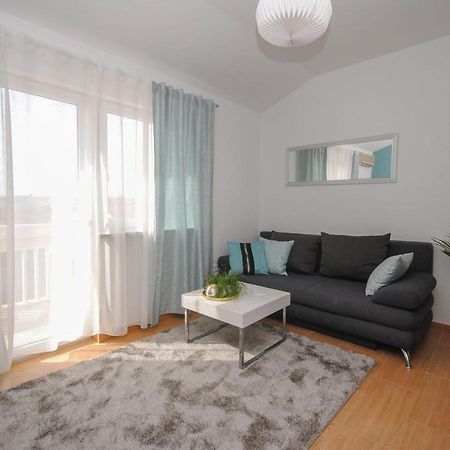 Apartment Tina Podstrana Eksteriør billede
